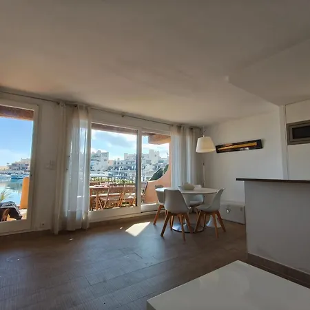 Marcogcani - Golfe De St-tropez - Vue Imprenable Et Acces Direct Au Port Apartman *